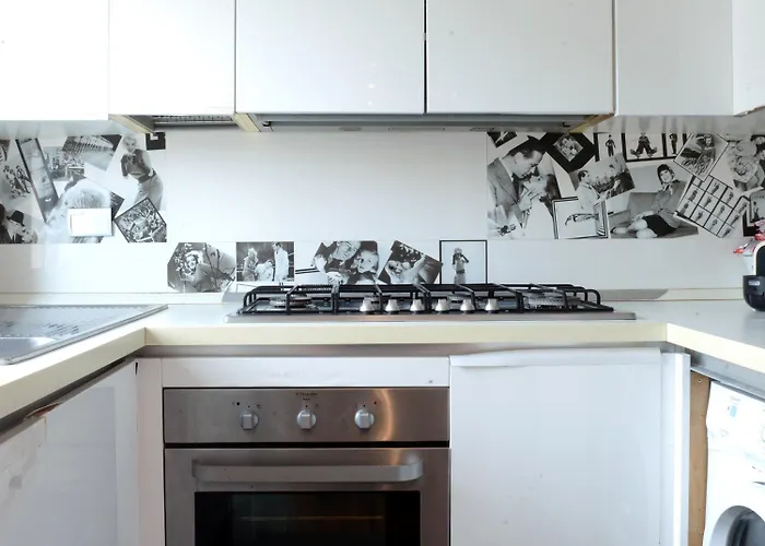 Appartement Homethic Piramide Rome